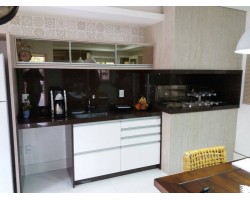 Cozinha confeccionada em MDF BP Branco